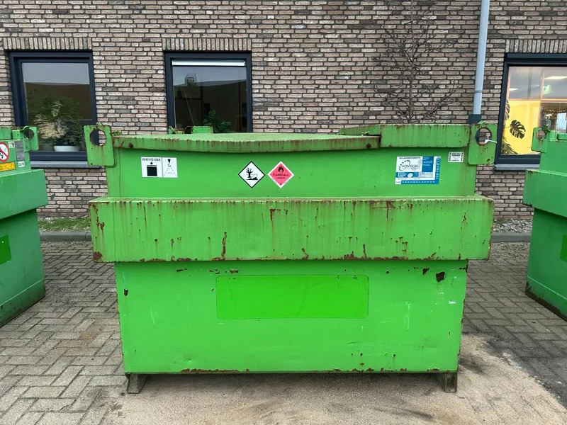 Kiwa IBC Steenbergen 2000 liter Dieseltank met handpomp Milieutank - Cuve de stockage: photos 1 Kiwa IBC Steenbergen 2000 liter Dieseltank met handpomp Milieutank - Cuve de stockage: photos 1