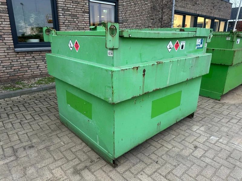 Kiwa IBC Steenbergen 2000 liter Dieseltank met handpomp Milieutank - Cuve de stockage: photos 2 Kiwa IBC Steenbergen 2000 liter Dieseltank met handpomp Milieutank - Cuve de stockage: photos 2