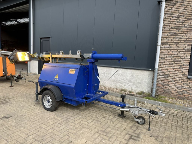 Kubota D905 Lichtmast Aggregaat Mobiele Light Tower - Mat d'éclairage: photos 2 Kubota D905 Lichtmast Aggregaat Mobiele Light Tower - Mat d'éclairage: photos 2