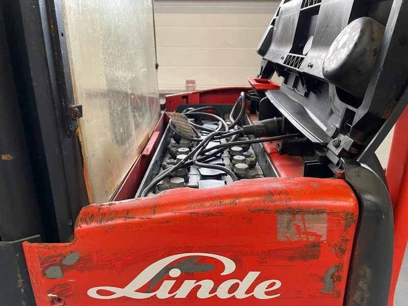 Gerbeur Linde D08 Stapelaar 1.8 ton 210 cm Hefhoogte Stapelaar: photos 10 Gerbeur Linde D08 Stapelaar 1.8 ton 210 cm Hefhoogte Stapelaar: photos 10