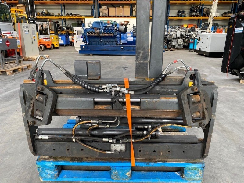 Still FEM2 Vorkenbord Positioner Vorkenversteller Sideshift - Fourches: photos 3 Still FEM2 Vorkenbord Positioner Vorkenversteller Sideshift - Fourches: photos 3