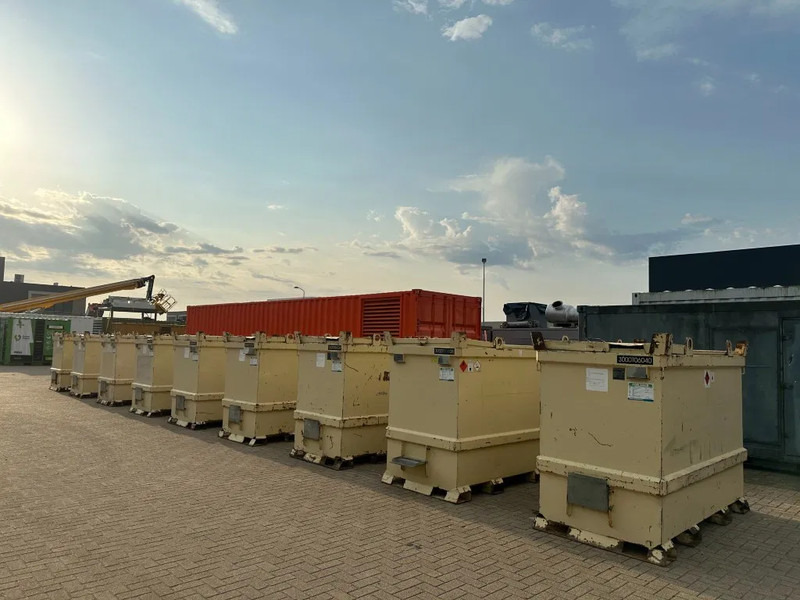 Tolsma Kiwa IBC 3000 liter Dieseltank Milieutank - Conteneur maritime: photos 2 Tolsma Kiwa IBC 3000 liter Dieseltank Milieutank - Conteneur maritime: photos 2