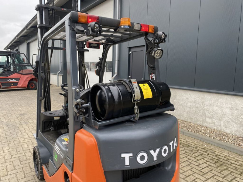 Chariot élévateur à gaz Toyota 8FGCU25 2.5 ton Duplex Sideshift LPG Heftruck: photos 16