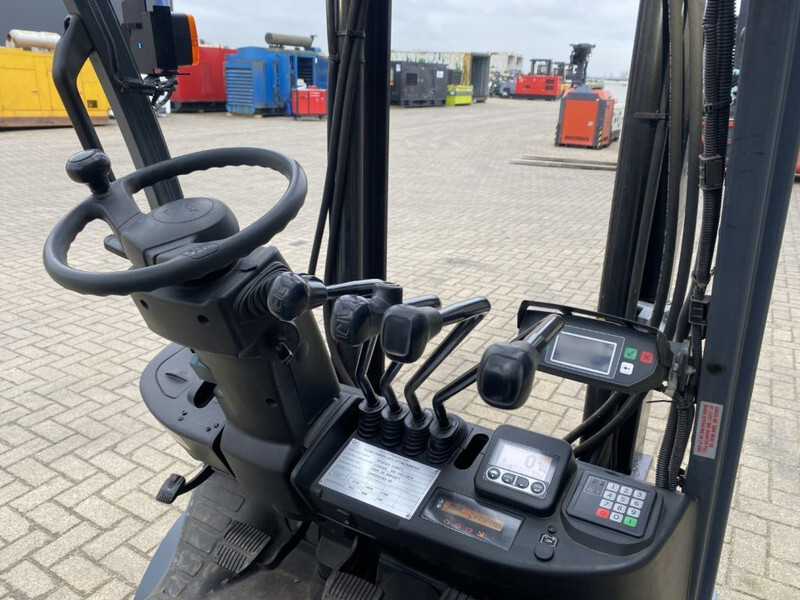 Chariot élévateur à gaz Toyota 8FGCU25 2.5 ton Duplex Sideshift LPG Heftruck: photos 12