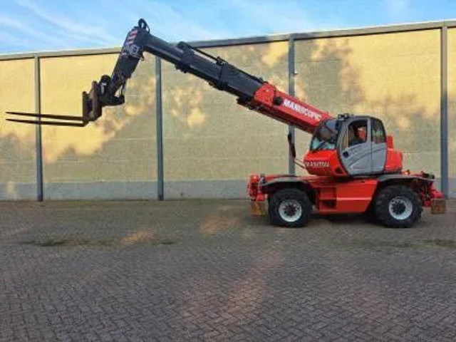 Chariot télescopique Manitou MRT 2150+ Privilege All-Terrain Rotating Telehandler (2015): photos 8