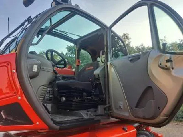 Chariot télescopique Manitou MRT 2150+ Privilege All-Terrain Rotating Telehandler (2015): photos 11