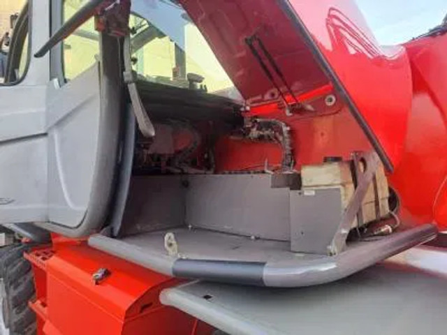 Chariot télescopique Manitou MRT 2150+ Privilege All-Terrain Rotating Telehandler (2015): photos 20