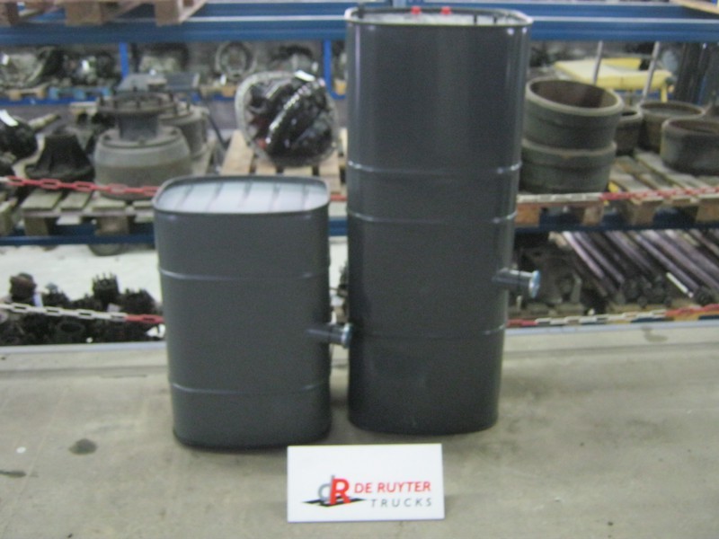 DAF Brandstoftanks voor LF - Réservoir de carburant pour Camion: photos 2 DAF Brandstoftanks voor LF - Réservoir de carburant pour Camion: photos 2