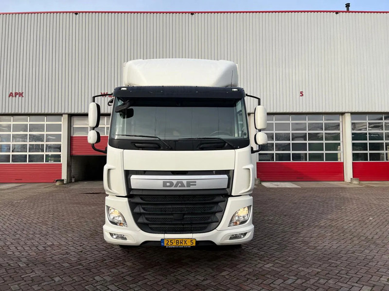 DAF CF 310 FA EURO 6 - Camion fourgon: photos 2 DAF CF 310 FA EURO 6 - Camion fourgon: photos 2