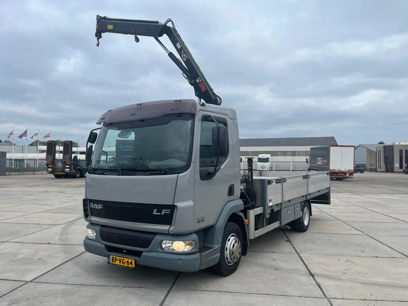 DAF LF 45 FA - Camion grue, Camion plateau: photos 1 DAF LF 45 FA - Camion grue, Camion plateau: photos 1
