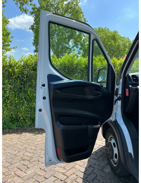 Fourgon grand volume, Utilitaire double cabine Iveco Daily 35C16 Achterdeuren (15 diverse modellen op voorraad): photos 20 Fourgon grand volume, Utilitaire double cabine Iveco Daily 35C16 Achterdeuren (15 diverse modellen op voorraad): photos 20