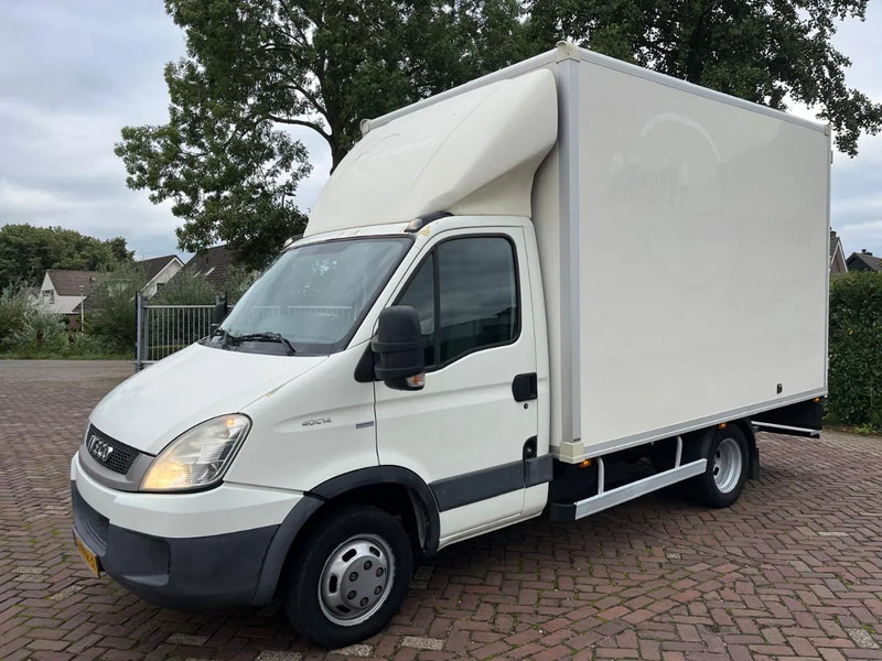 Iveco Daily 40 C14 - Fourgon grand volume: photos 1 Iveco Daily 40 C14 - Fourgon grand volume: photos 1