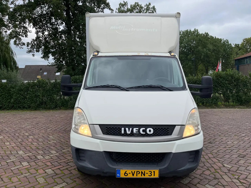 Iveco Daily 40 C14 - Fourgon grand volume: photos 3 Iveco Daily 40 C14 - Fourgon grand volume: photos 3
