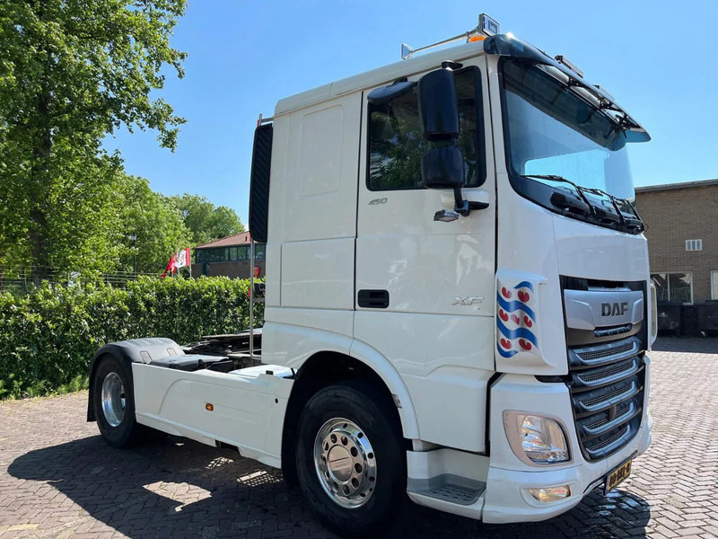 DAF XF 450 FT COMFORT CAB 9TN VOORAS EURO 6 - Tracteur routier: photos 1 DAF XF 450 FT COMFORT CAB 9TN VOORAS EURO 6 - Tracteur routier: photos 1