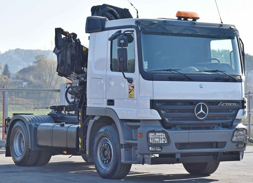 Mercedes-Benz ACTROS 1844 * Sattelzugmaschine *HIAB 330-5/FUNK Mercedes-Benz ACTROS 1844 * Sattelzugmaschine *HIAB 330-5/FUNK - Camion grue, Tracteur routier: photos 3 Mercedes-Benz ACTROS 1844 * Sattelzugmaschine *HIAB 330-5/FUNK Mercedes-Benz ACTROS 1844 * Sattelzugmaschine *HIAB 330-5/FUNK - Camion grue, Tracteur routier: photos 3