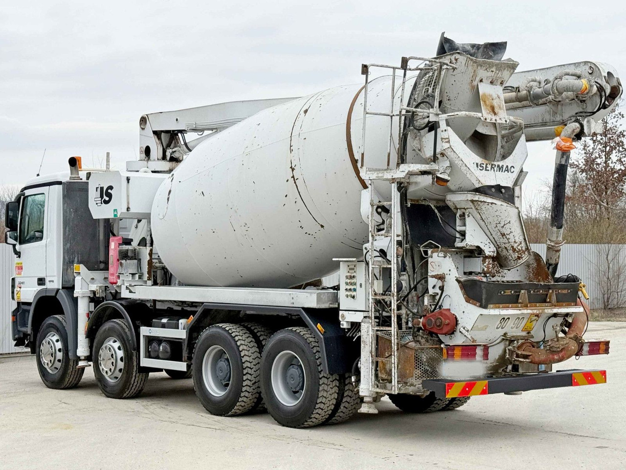 Mercedes-Benz ACTROS 3241 * Betonpumpe 24 m + FUNK / 8x4 - Camion pompe: photos 5 Mercedes-Benz ACTROS 3241 * Betonpumpe 24 m + FUNK / 8x4 - Camion pompe: photos 5