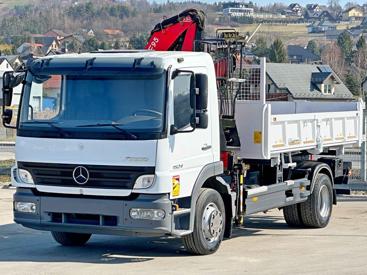 Mercedes-Benz ATEGO 1524 Kipper 4,35 m* FASSI F95A.21* TOP - Camion grue: photos 2 Mercedes-Benz ATEGO 1524 Kipper 4,35 m* FASSI F95A.21* TOP - Camion grue: photos 2