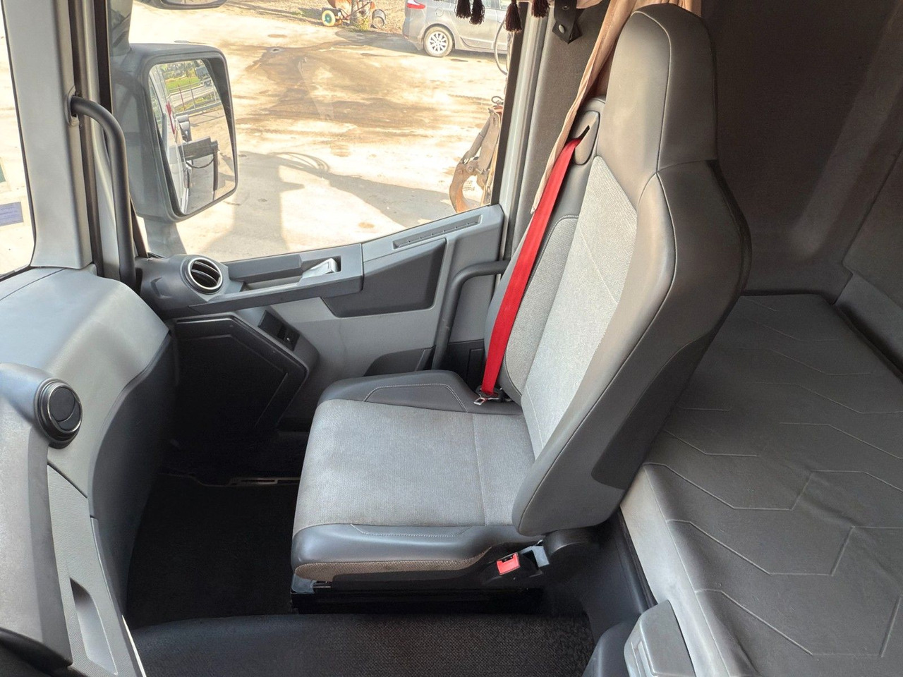 Camion ampliroll, Camion grue Renault C520 * ABROLLKIPPER 4,80 m * KESLA * 6x4!: photos 9 Camion ampliroll, Camion grue Renault C520 * ABROLLKIPPER 4,80 m * KESLA * 6x4!: photos 9