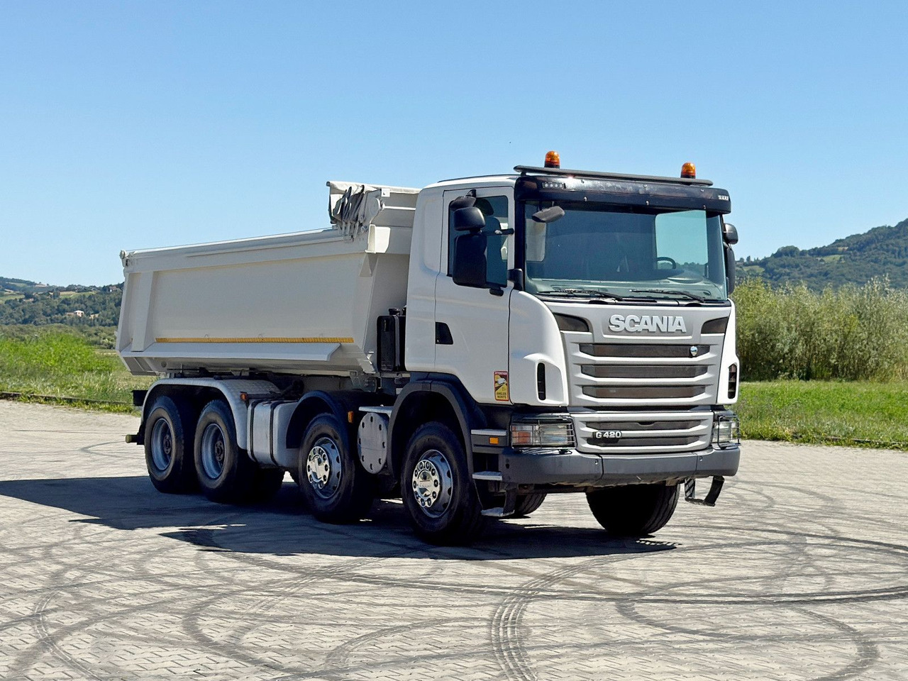 Scania G 420 * KIPPER * 8x4 * TOPZUSTAND - Camion benne: photos 1 Scania G 420 * KIPPER * 8x4 * TOPZUSTAND - Camion benne: photos 1