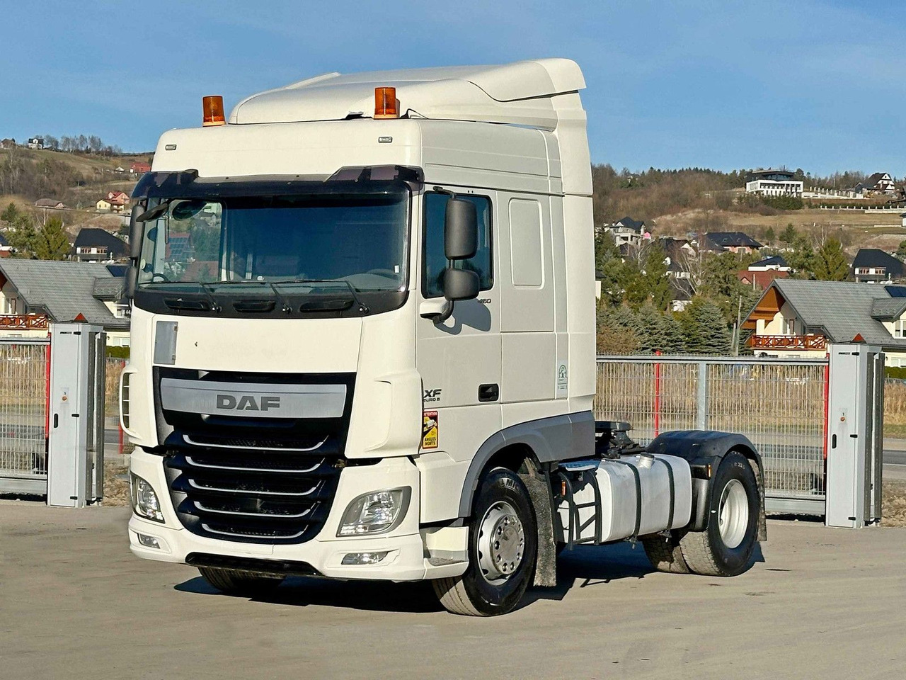 DAF XF 460 * Sattelzugmaschine * TOPZUSTAND - Tracteur routier: photos 2 DAF XF 460 * Sattelzugmaschine * TOPZUSTAND - Tracteur routier: photos 2
