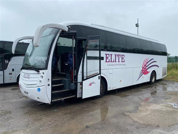 2010 Volvo B9r Caetano Levante Euro 5 70 seater - Autocar: photos 1 2010 Volvo B9r Caetano Levante Euro 5 70 seater - Autocar: photos 1