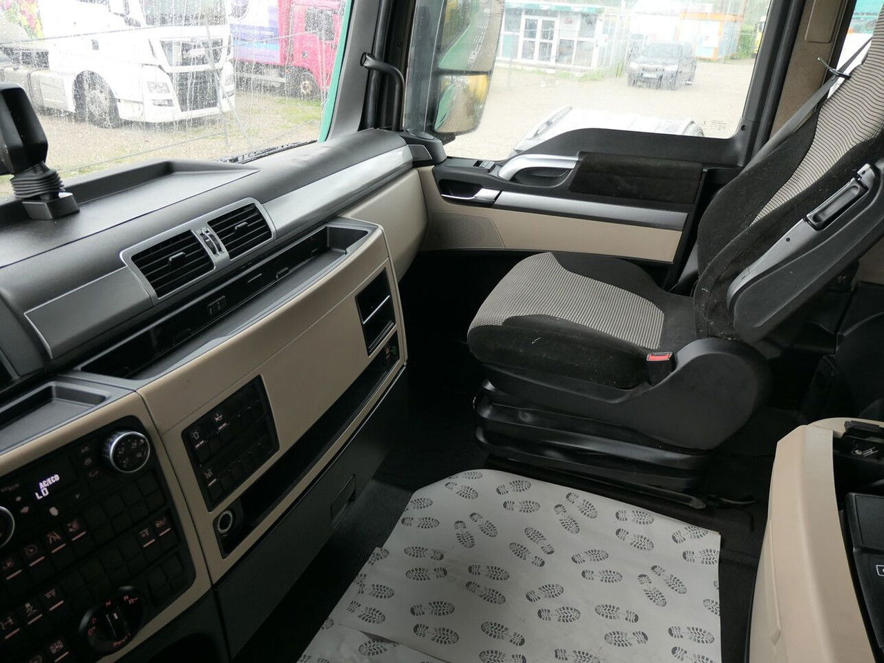 Camion porte-voitures MAN TGX 24 24.500: photos 9 Camion porte-voitures MAN TGX 24 24.500: photos 9