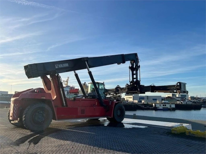 Kalmar DRG450-75S6HCXS - Reach stacker: photos 2 Kalmar DRG450-75S6HCXS - Reach stacker: photos 2