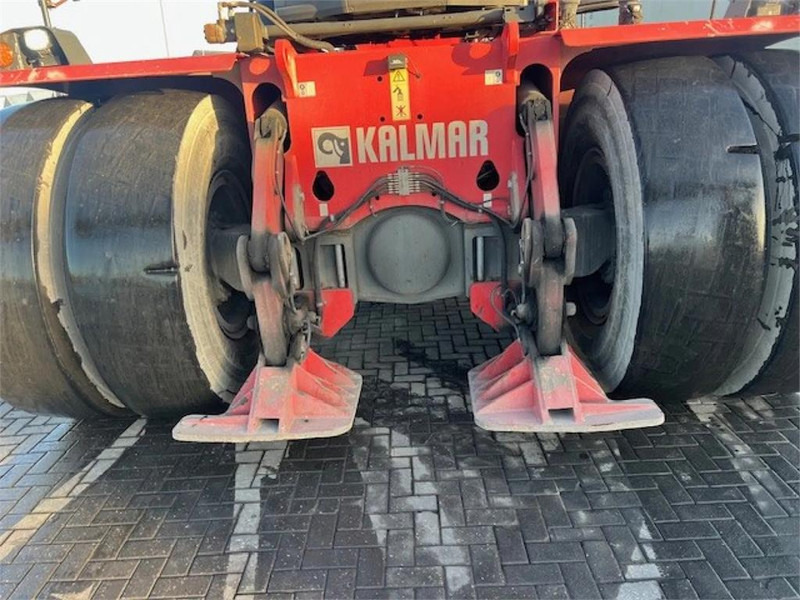 Kalmar DRG450-75S6HCXS - Reach stacker: photos 4 Kalmar DRG450-75S6HCXS - Reach stacker: photos 4
