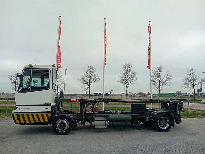 Terberg BC182 - Tracteur portuaire: photos 3 Terberg BC182 - Tracteur portuaire: photos 3