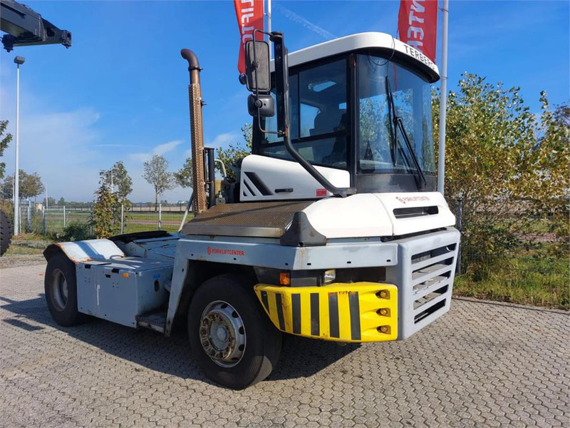 Terberg TT223 - Tracteur portuaire: photos 1 Terberg TT223 - Tracteur portuaire: photos 1