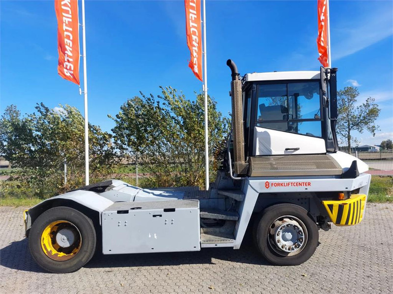 Terberg TT223 - Tracteur portuaire: photos 3 Terberg TT223 - Tracteur portuaire: photos 3