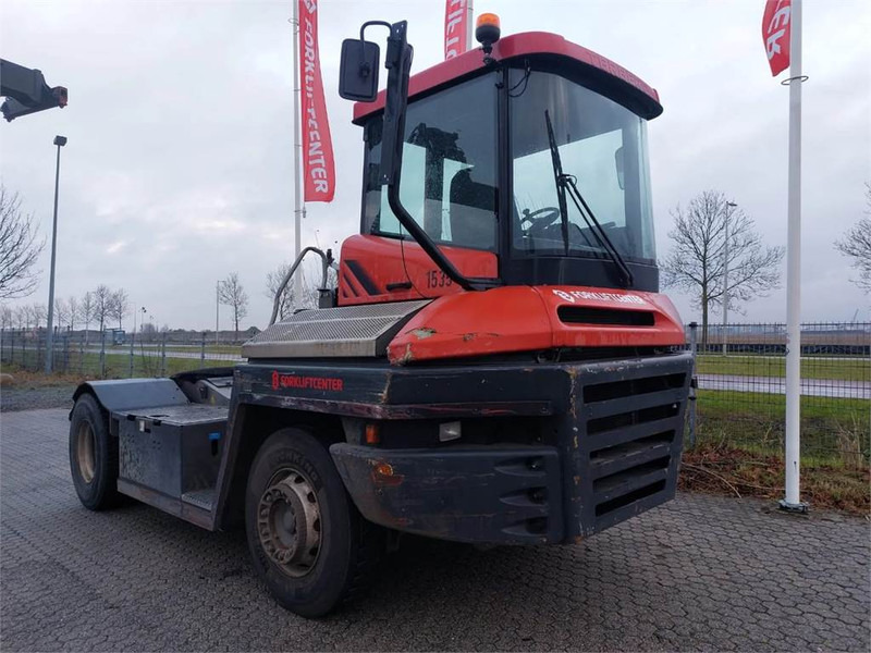 Terberg TT223 - Tracteur portuaire: photos 1 Terberg TT223 - Tracteur portuaire: photos 1