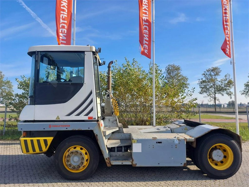 Terberg TT223 - Tracteur portuaire: photos 4 Terberg TT223 - Tracteur portuaire: photos 4