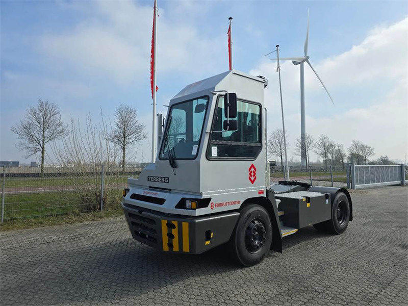 Terberg YT220 - Tracteur portuaire: photos 3 Terberg YT220 - Tracteur portuaire: photos 3