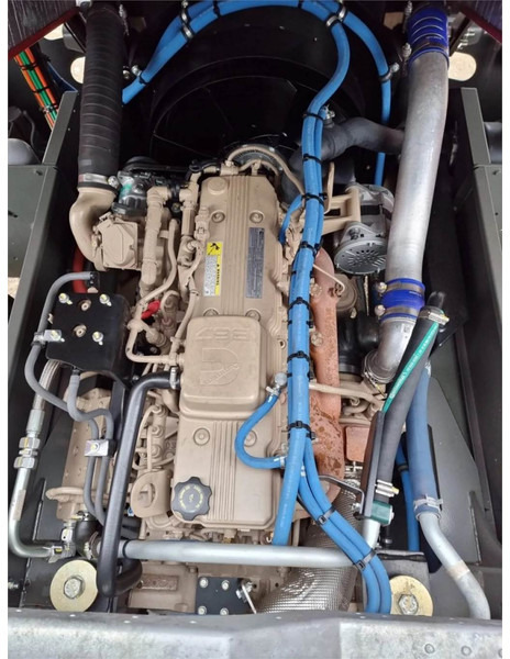 Terberg YT220 - Tracteur portuaire: photos 1 Terberg YT220 - Tracteur portuaire: photos 1