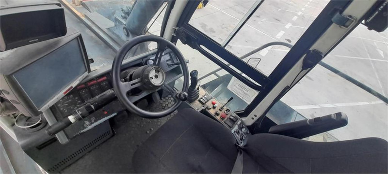 Terex TFC 45L - Reach stacker: photos 3 Terex TFC 45L - Reach stacker: photos 3