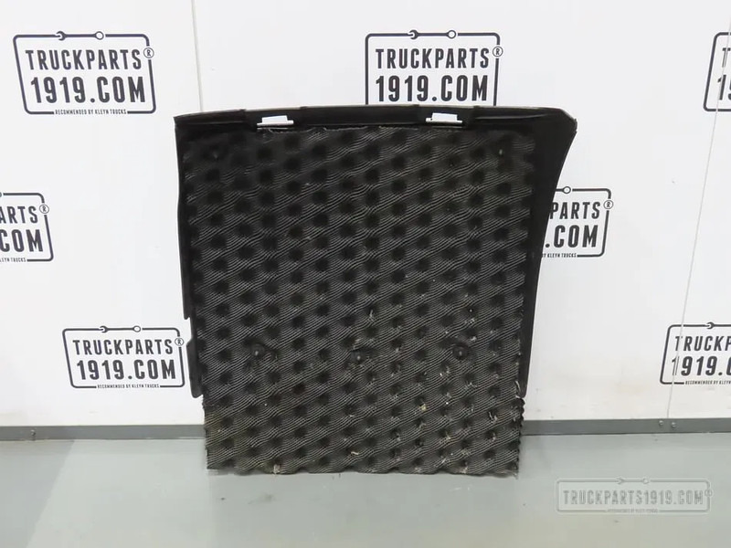 DAF 1892247 Spatbord achter Li. achter DAF - Carrosserie et extérieur pour Camion: photos 2 DAF 1892247 Spatbord achter Li. achter DAF - Carrosserie et extérieur pour Camion: photos 2