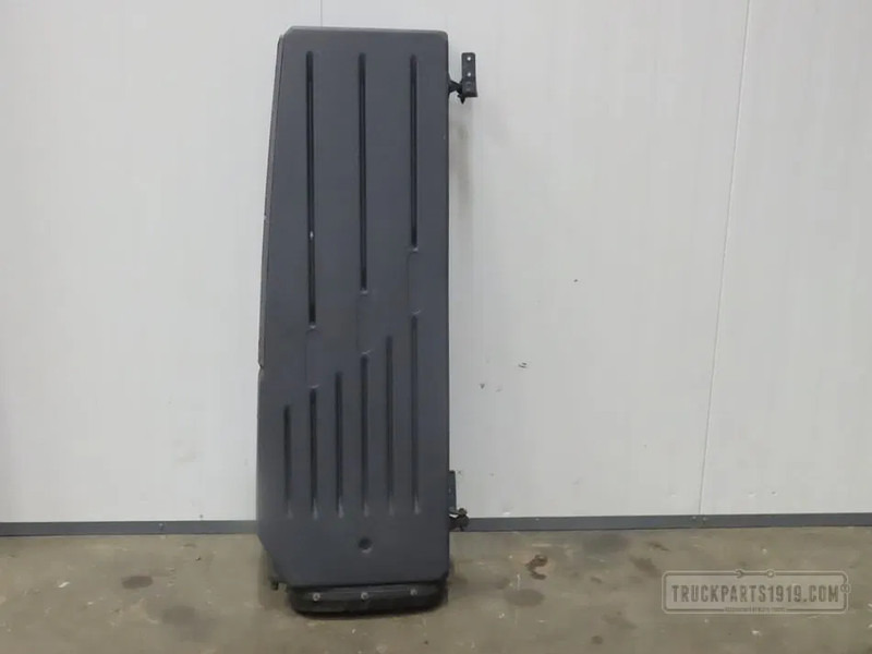 Iveco Body & Chassis Parts Luchtinlaat cabine Iveco - Système d'admission d'air pour Camion: photos 1 Iveco Body & Chassis Parts Luchtinlaat cabine Iveco - Système d'admission d'air pour Camion: photos 1