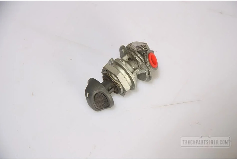 Iveco Compressed Air System Luchtklep - Valve pour Camion: photos 1 Iveco Compressed Air System Luchtklep - Valve pour Camion: photos 1