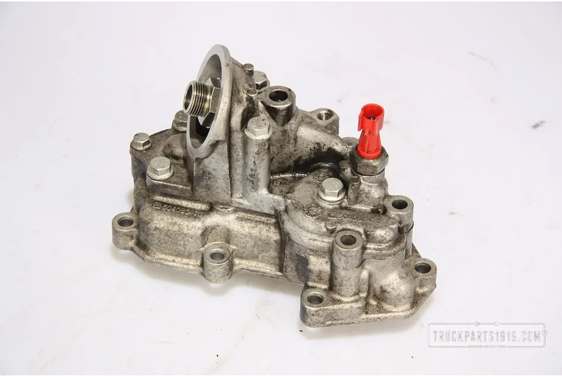 Iveco Engines & Parts Oliekoeler Iveco - Radiateur d'huile pour Camion: photos 1 Iveco Engines & Parts Oliekoeler Iveco - Radiateur d'huile pour Camion: photos 1