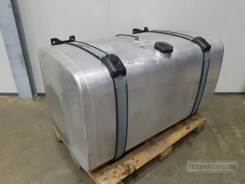 MAN 81.12201-5967 Brandstoftank + steunen 580L M - Réservoir de carburant pour Camion: photos 1 MAN 81.12201-5967 Brandstoftank + steunen 580L M - Réservoir de carburant pour Camion: photos 1