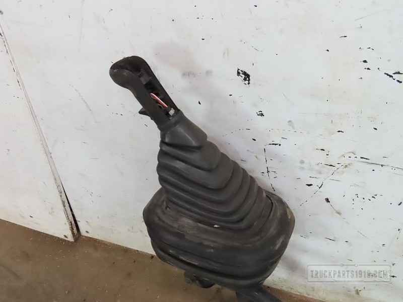 MAN Gearbox & Clutch Parts Versnellingspook MAN TGM - Boîte de vitesse pour Camion: photos 2 MAN Gearbox & Clutch Parts Versnellingspook MAN TGM - Boîte de vitesse pour Camion: photos 2