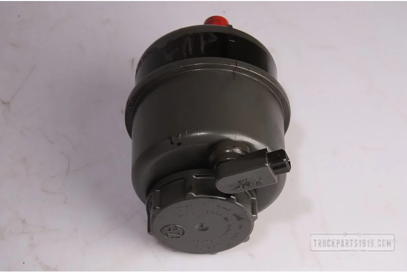 Mercedes-Benz Axle & Steering Parts Stuurolie reservoir MB - Vase d'expansion pour Camion: photos 1 Mercedes-Benz Axle & Steering Parts Stuurolie reservoir MB - Vase d'expansion pour Camion: photos 1