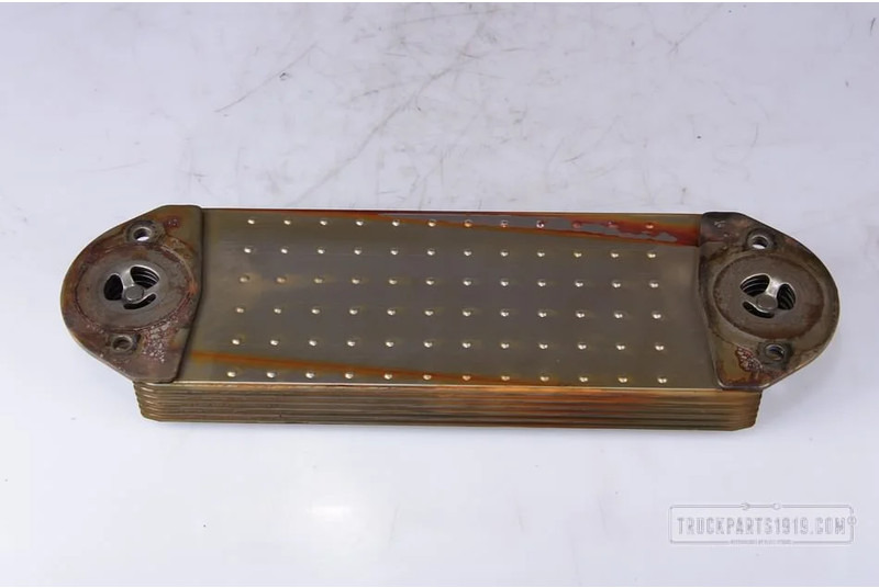 Renault Engines & Parts Oliekoeler motor Renault DXI11 - Radiateur d'huile pour Camion: photos 1 Renault Engines & Parts Oliekoeler motor Renault DXI11 - Radiateur d'huile pour Camion: photos 1