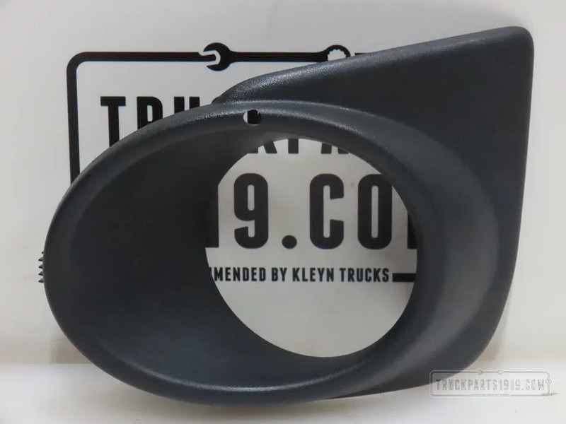 Volvo Body & Chassis Parts Mistlamp kap Li. Volvo - Pare-chocs pour Camion: photos 1 Volvo Body & Chassis Parts Mistlamp kap Li. Volvo - Pare-chocs pour Camion: photos 1