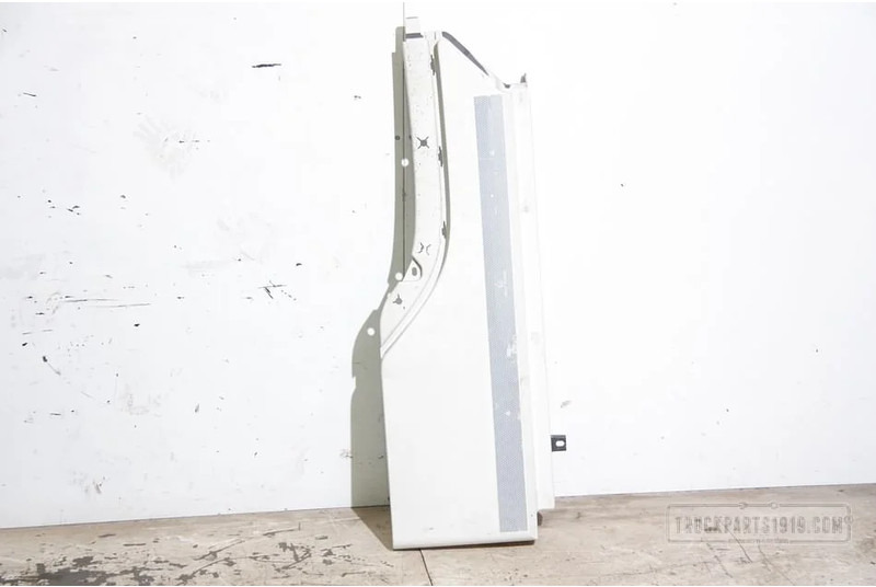 Volvo Body & Chassis Parts Spatscherm verlenging Volvo LH - Carrosserie et extérieur pour Camion: photos 1 Volvo Body & Chassis Parts Spatscherm verlenging Volvo LH - Carrosserie et extérieur pour Camion: photos 1