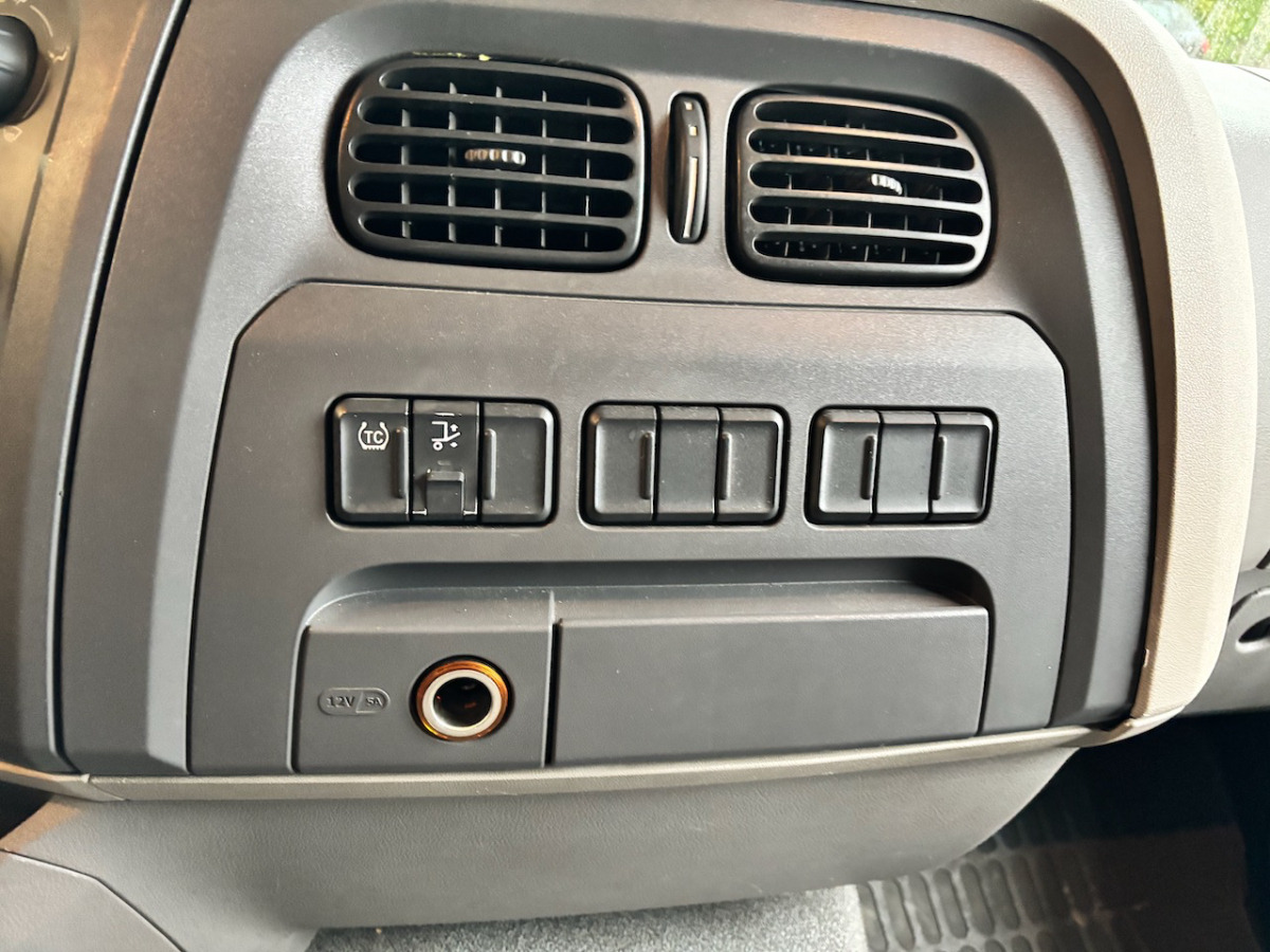 Camion frigorifique DAF LF 280: photos 8 Camion frigorifique DAF LF 280: photos 8