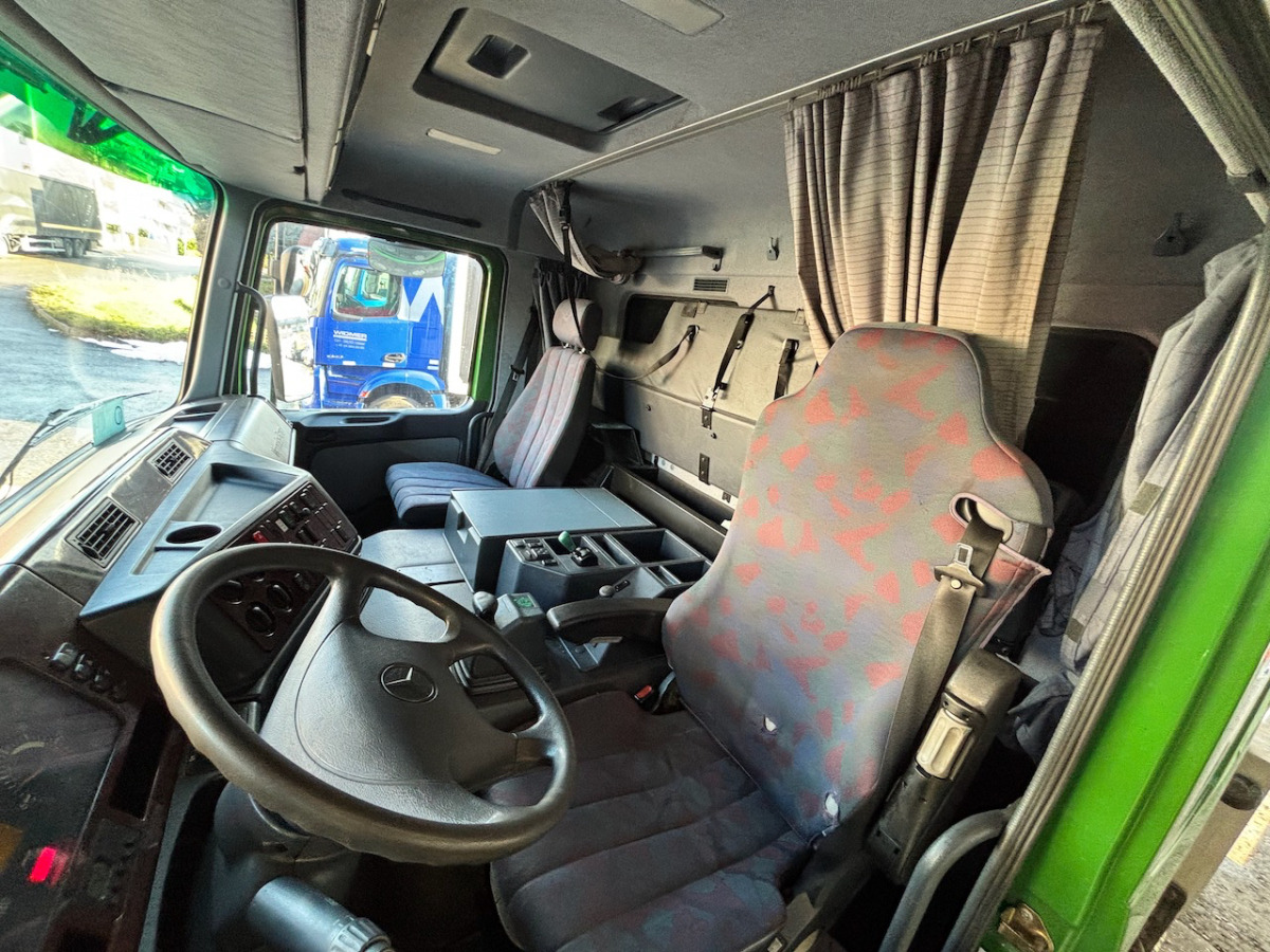 MERCEDES Actros 1848 4x4 - Camion benne: photos 5 MERCEDES Actros 1848 4x4 - Camion benne: photos 5
