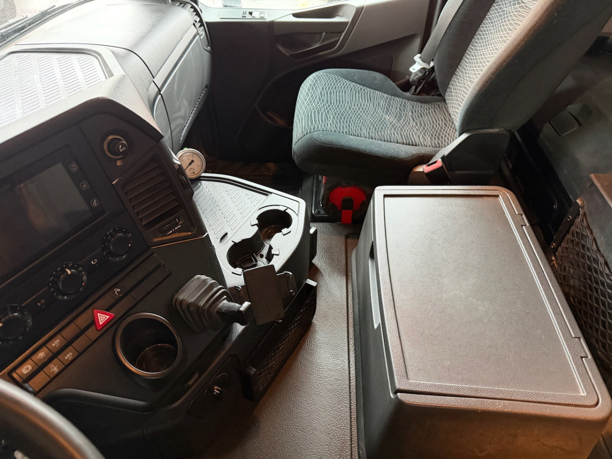 MERCEDES Arocs 4451 - Camion benne: photos 5 MERCEDES Arocs 4451 - Camion benne: photos 5