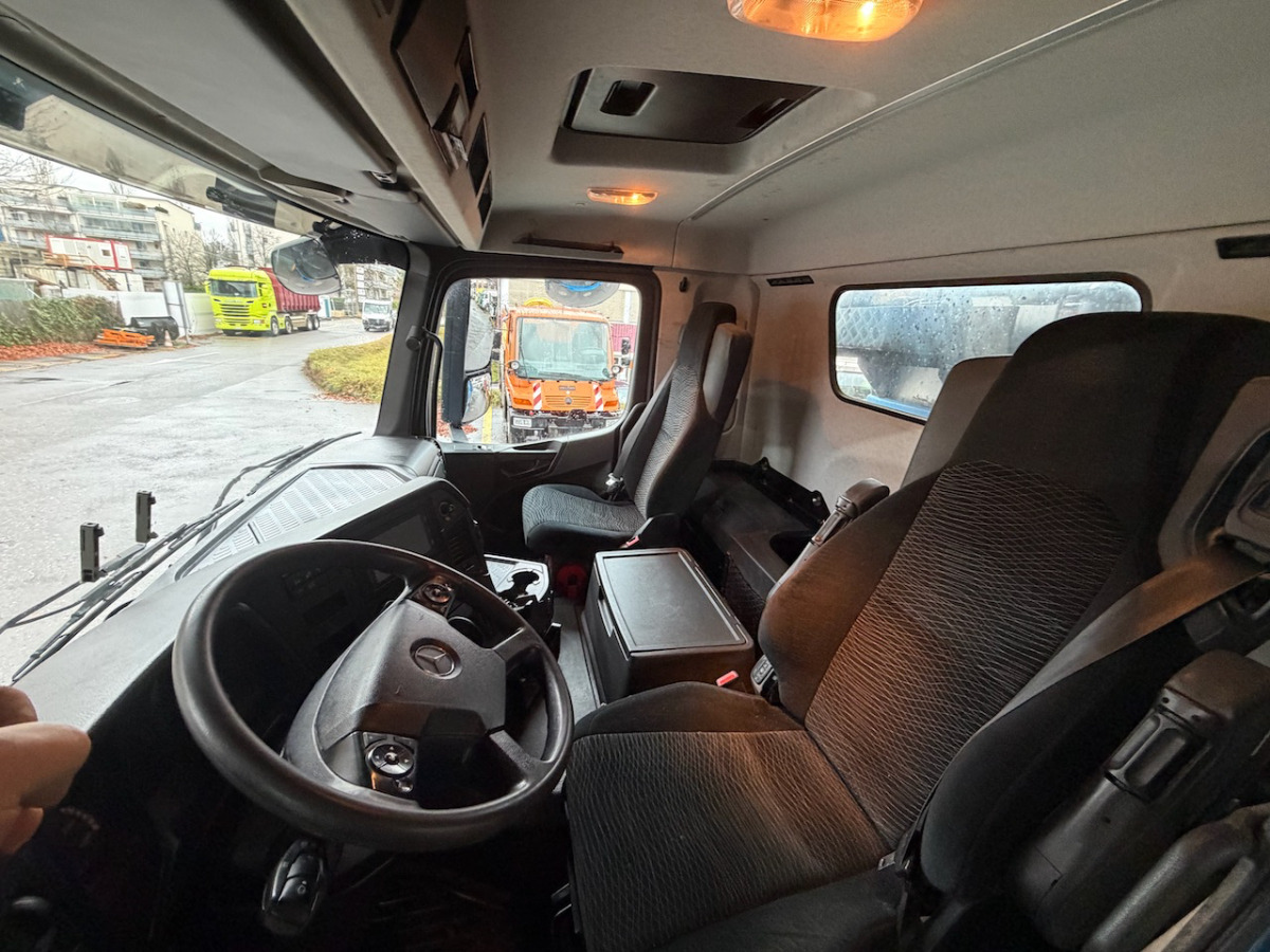 MERCEDES Arocs 4451 - Camion benne: photos 4 MERCEDES Arocs 4451 - Camion benne: photos 4